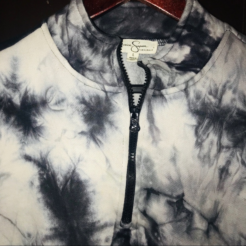 Jessica Simpson Sweater